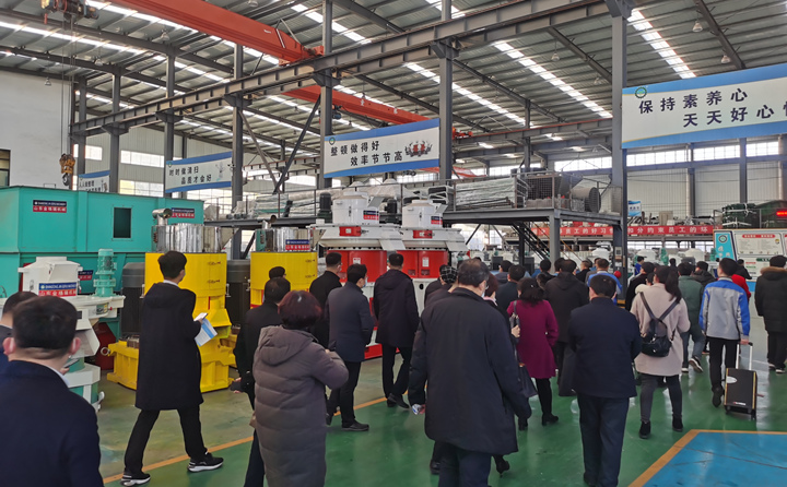 山東金格瑞不斷提升企業(yè)創(chuàng)新力、發(fā)展力、影響力，為我區(qū)全面建設(shè)現(xiàn)代化濟(jì)東強(qiáng)區(qū)再立新功.jpg