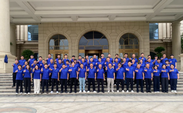 本次五一銷售分享會不僅是一次銷售成果的總結(jié)會，更是一場凝聚團隊力量、激發(fā)銷售斗志的動員會.png